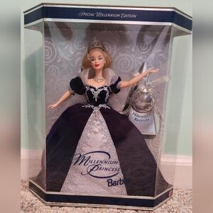 2000. Mattel Barbie. Vintage. Millennium Princess/Holiday.